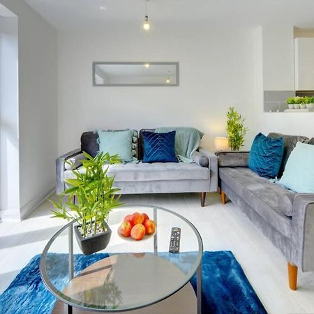 The Stratford Palace Apartment Birmingham Exterior photo