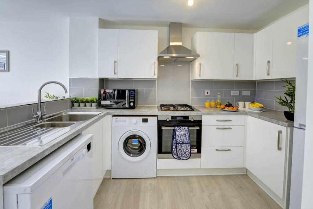 The Stratford Palace Apartment Birmingham Exterior photo