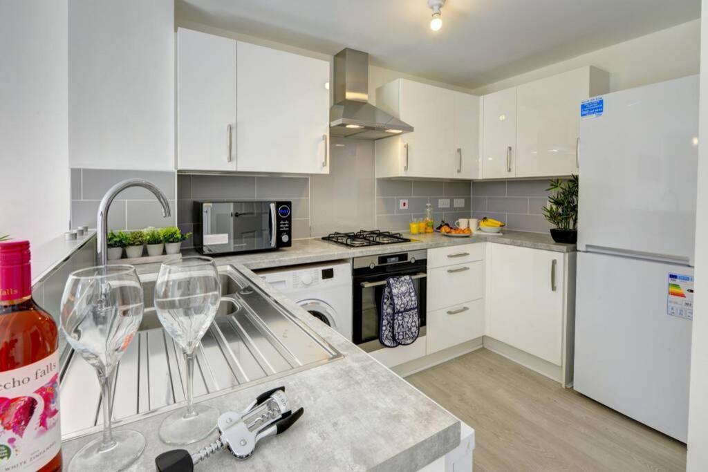 The Stratford Palace Apartment Birmingham Exterior photo